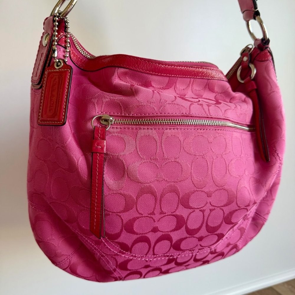 RARE | Coach Soho Signature C Large Hobo Shoulder Bag | Peony Pink - Picture 2 of 16
